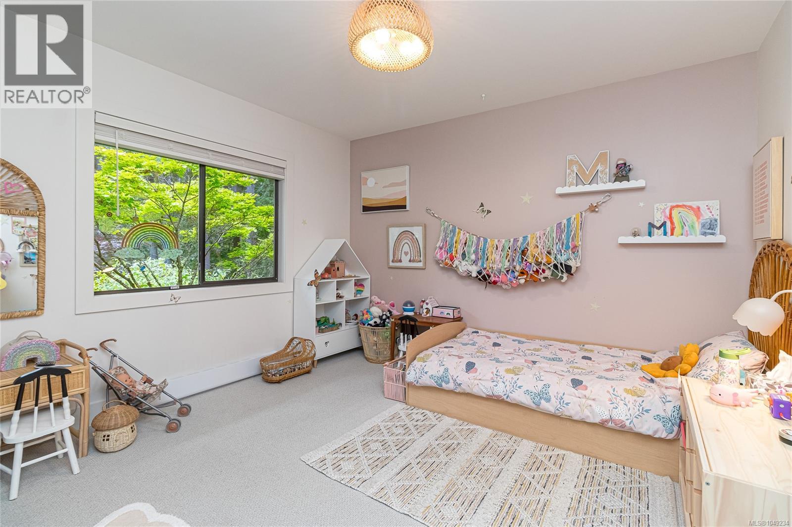  974 Wagonwood Place, Saanich