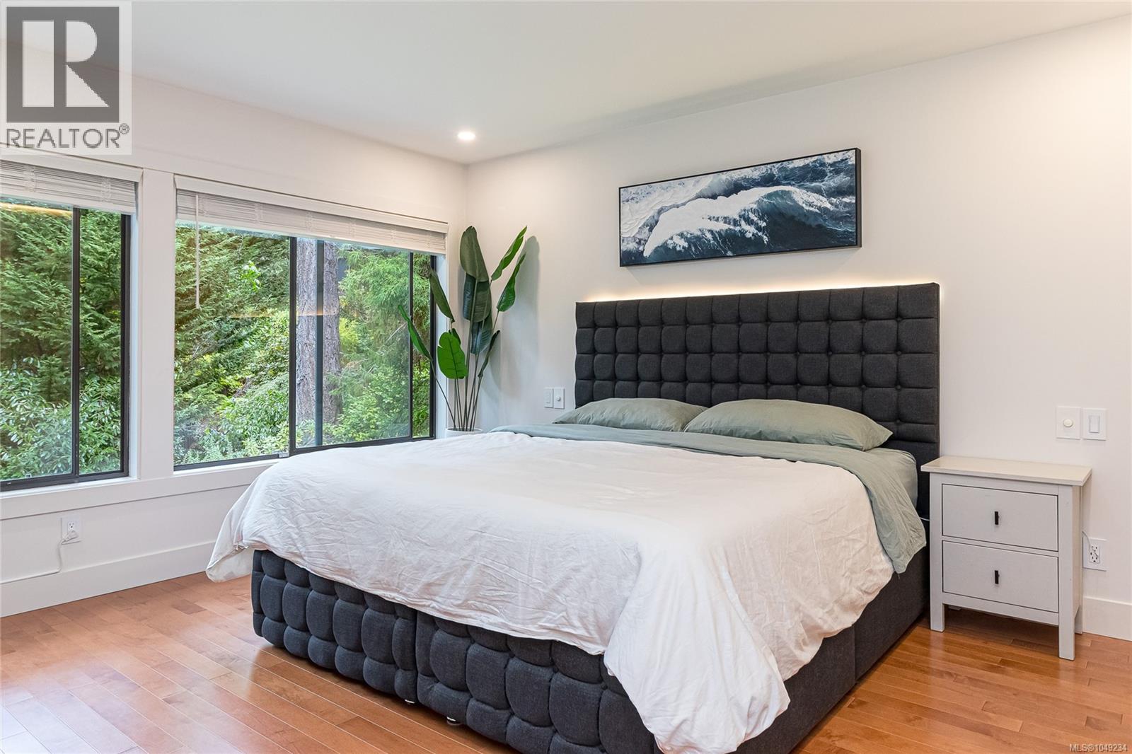  974 Wagonwood Place, Saanich