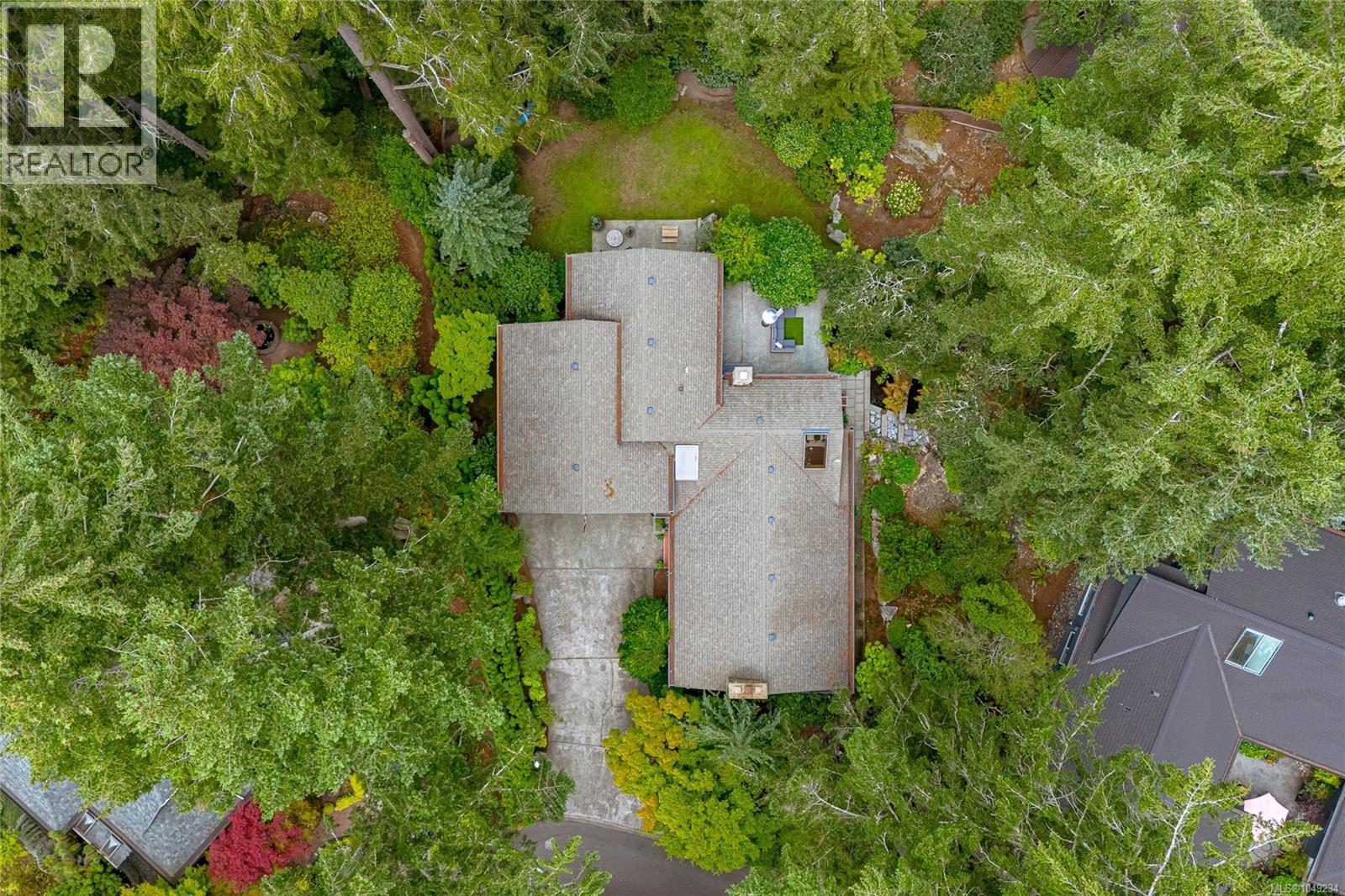  974 Wagonwood Place, Saanich
