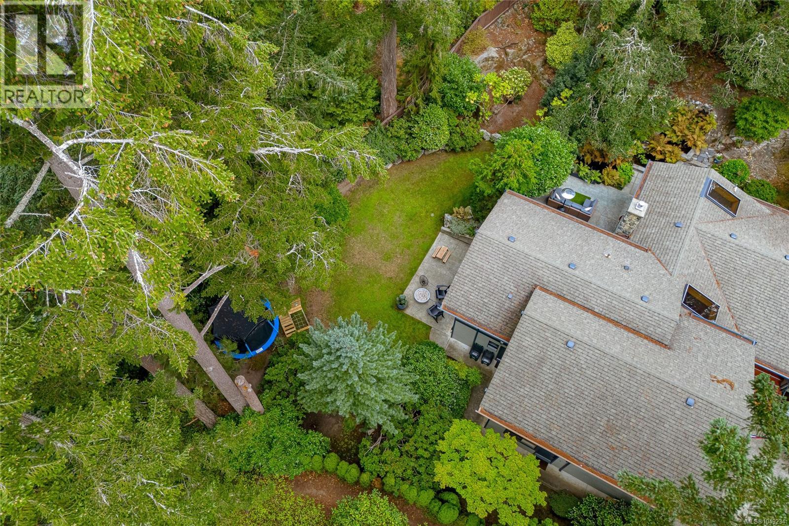  974 Wagonwood Place, Saanich