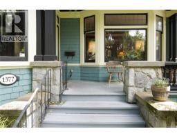 1377 Rockland Ave, Victoria, BC V8S1V7 Photo 57