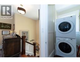 1377 Rockland Ave, Victoria, BC V8S1V7 Photo 53