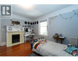 1377 Rockland Ave, Victoria, BC V8S1V7 Photo 44