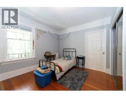 1377 Rockland Ave, Victoria, BC V8S1V7 Photo 43