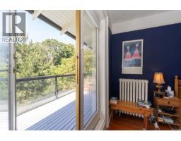 1377 Rockland Ave, Victoria, BC V8S1V7 Photo 37
