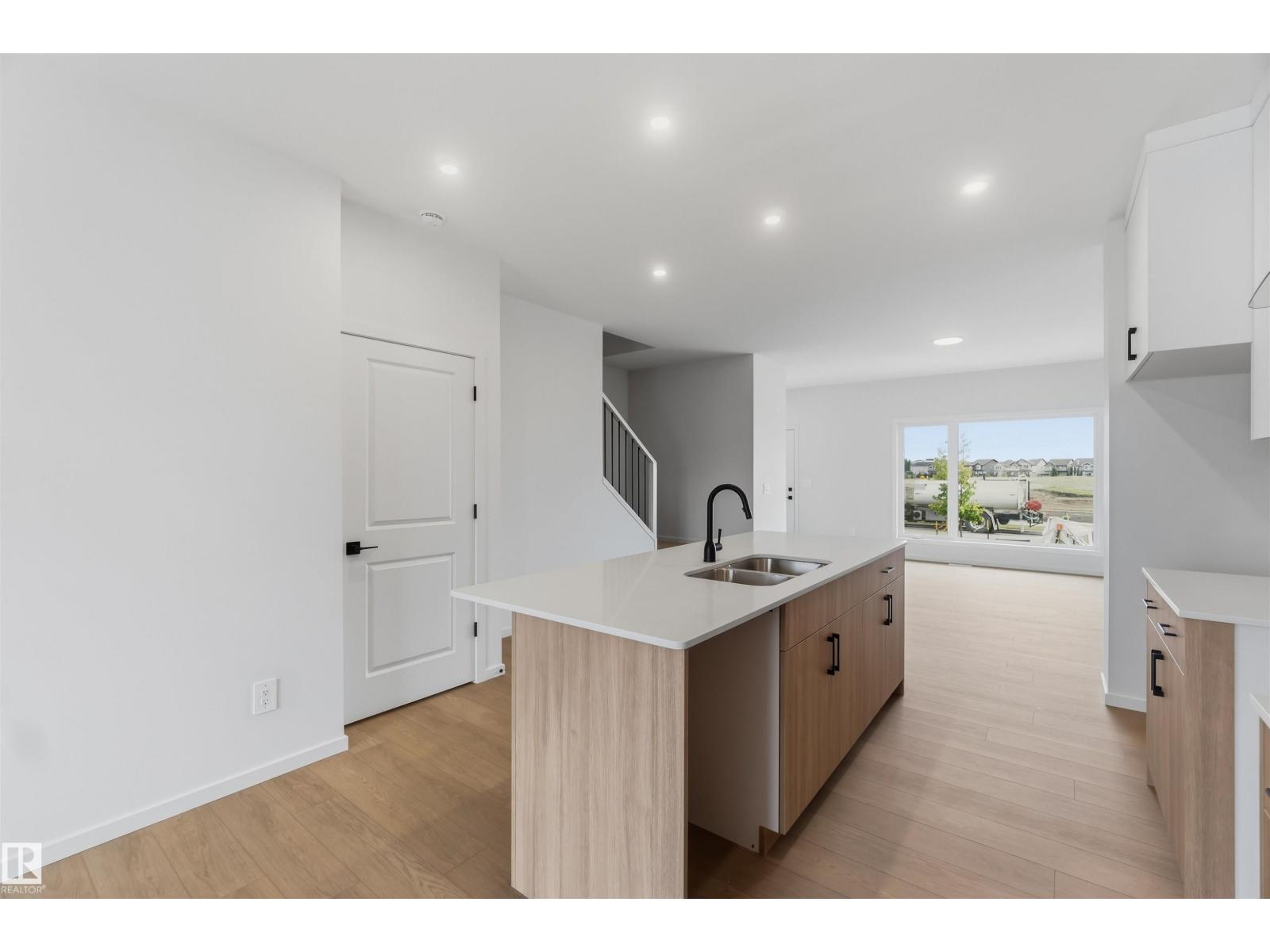 8816 Edgemont LI NW - 10