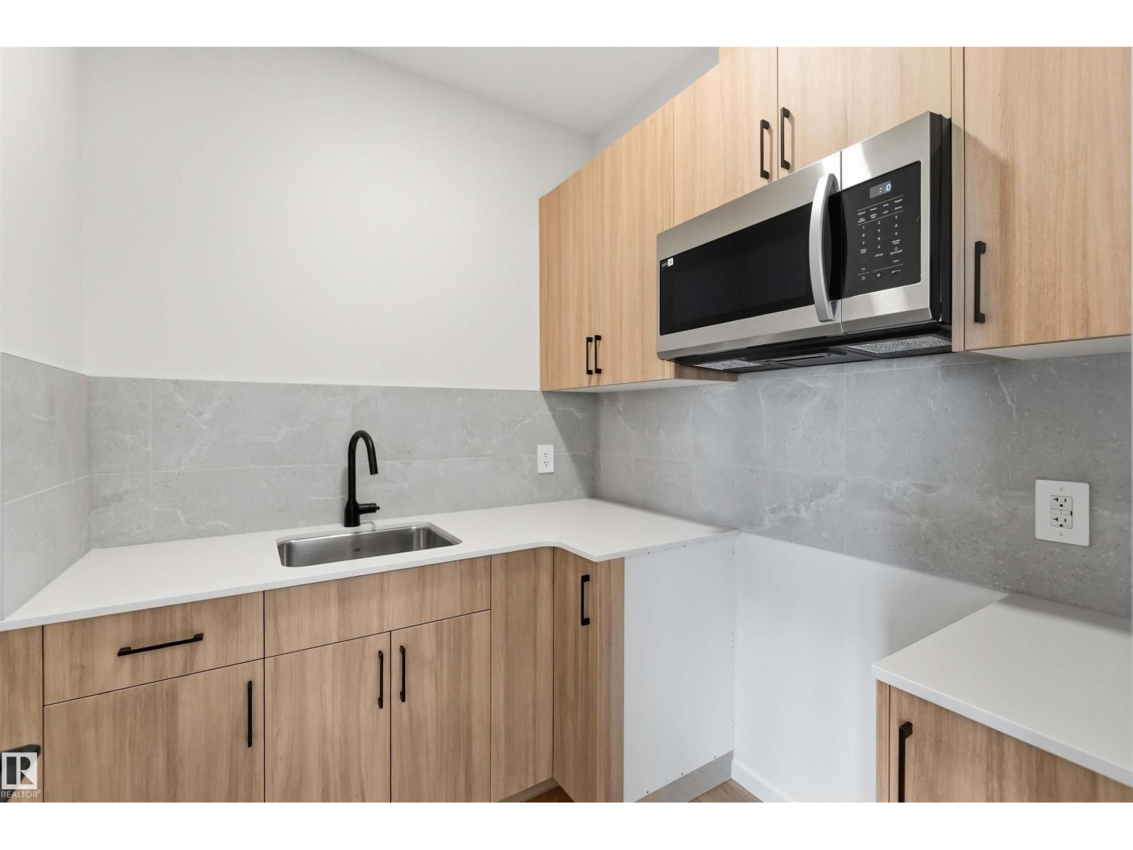 8816 Edgemont LI NW - 11