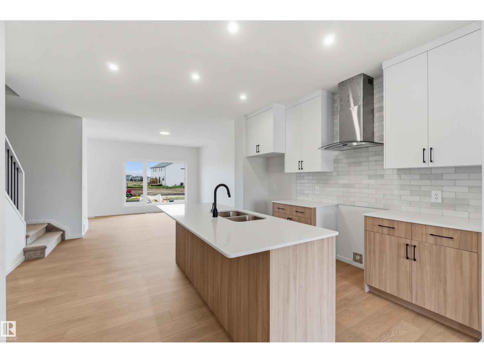 8816 Edgemont LI NW - 9