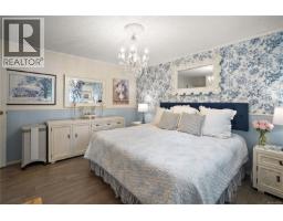 6864 East Saanich Rd, Central Saanich, BC V8Z5Y9 Photo 23