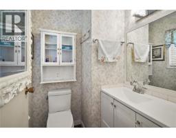 6864 East Saanich Rd, Central Saanich, BC V8Z5Y9 Photo 25