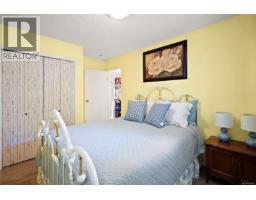 6864 East Saanich Rd, Central Saanich, BC V8Z5Y9 Photo 28