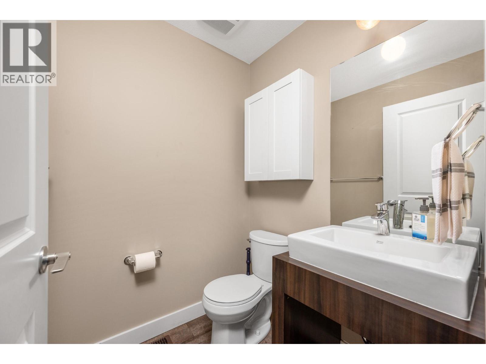 1703 43 Avenue Unit# 2, Vernon