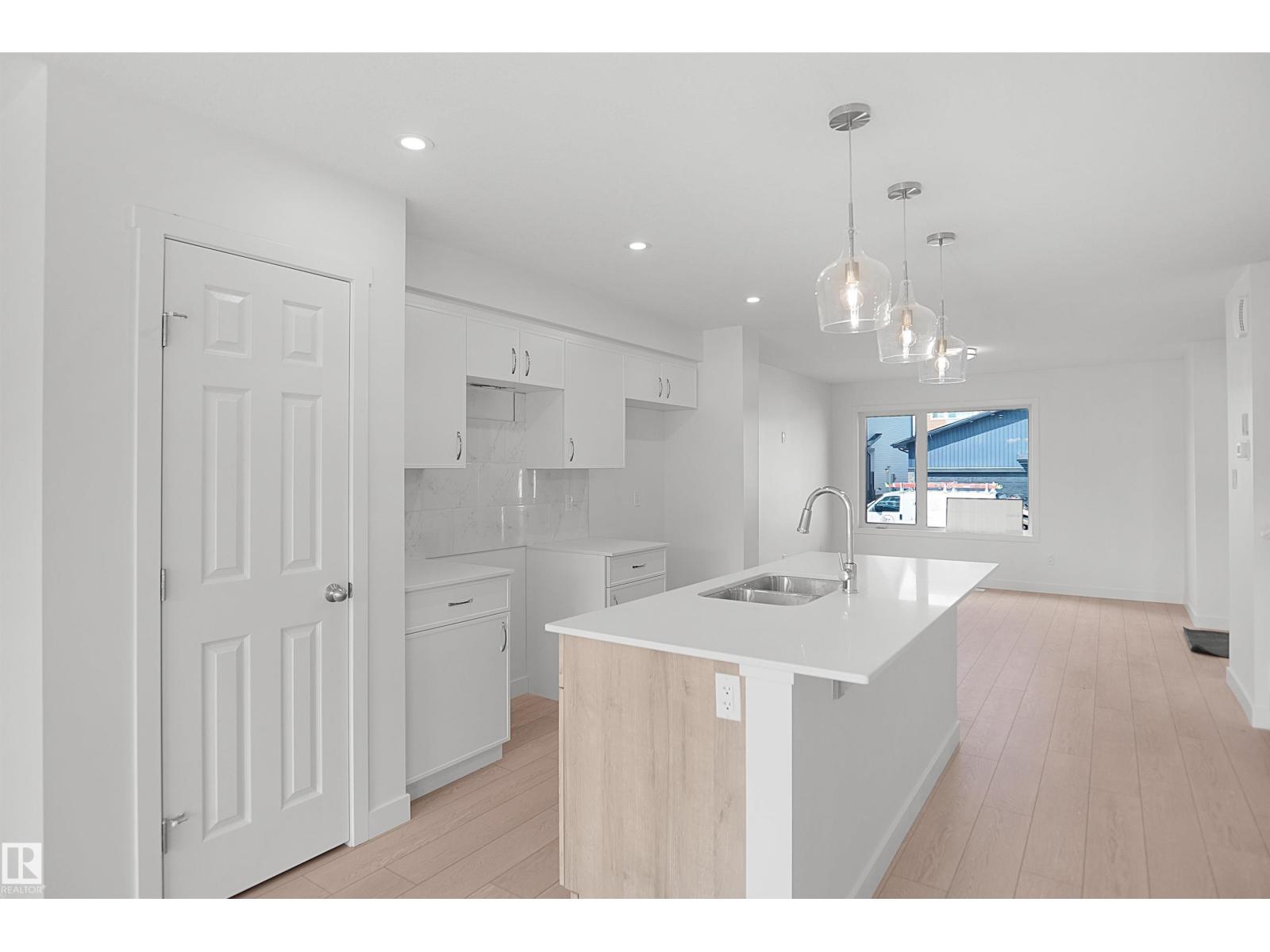 18831 29 AV NW - Image 11