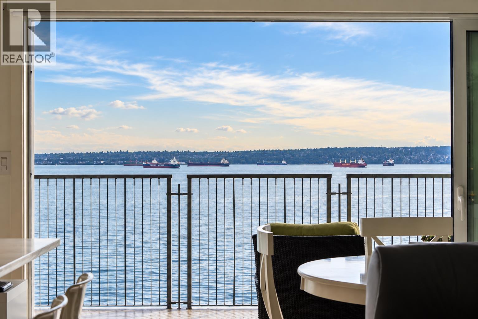 807 150 24TH STREET, West Vancouver