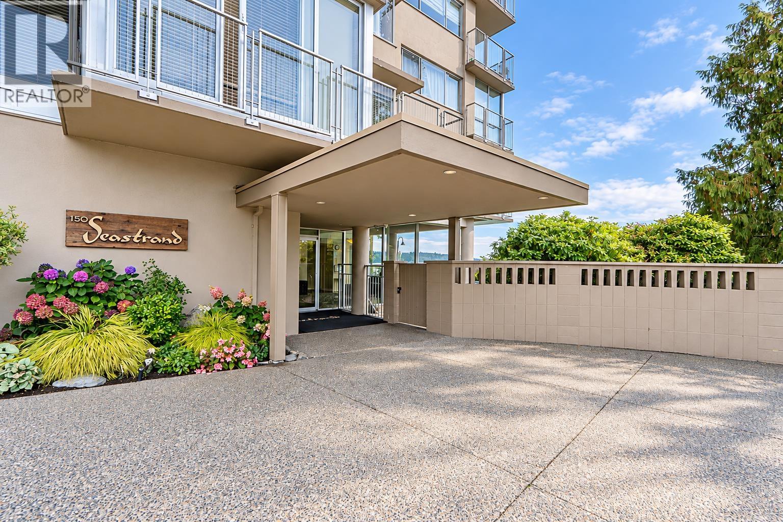 807 150 24TH STREET, West Vancouver
