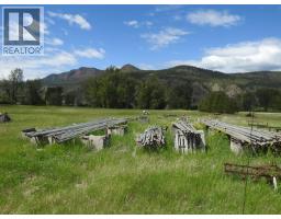 5569 Kamloops-vernon Highway, Westwold, BC V0E3B1 Photo 10