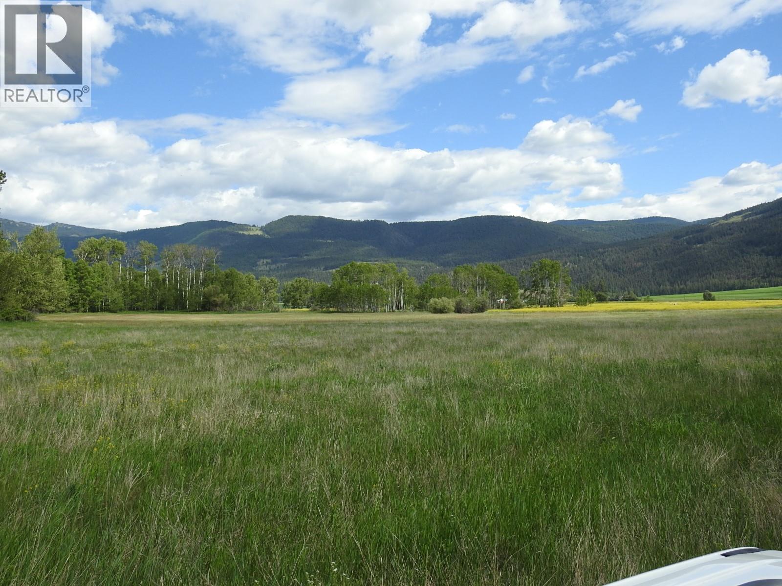 5569 Kamloops-Vernon Highway, Westwold — photo 2