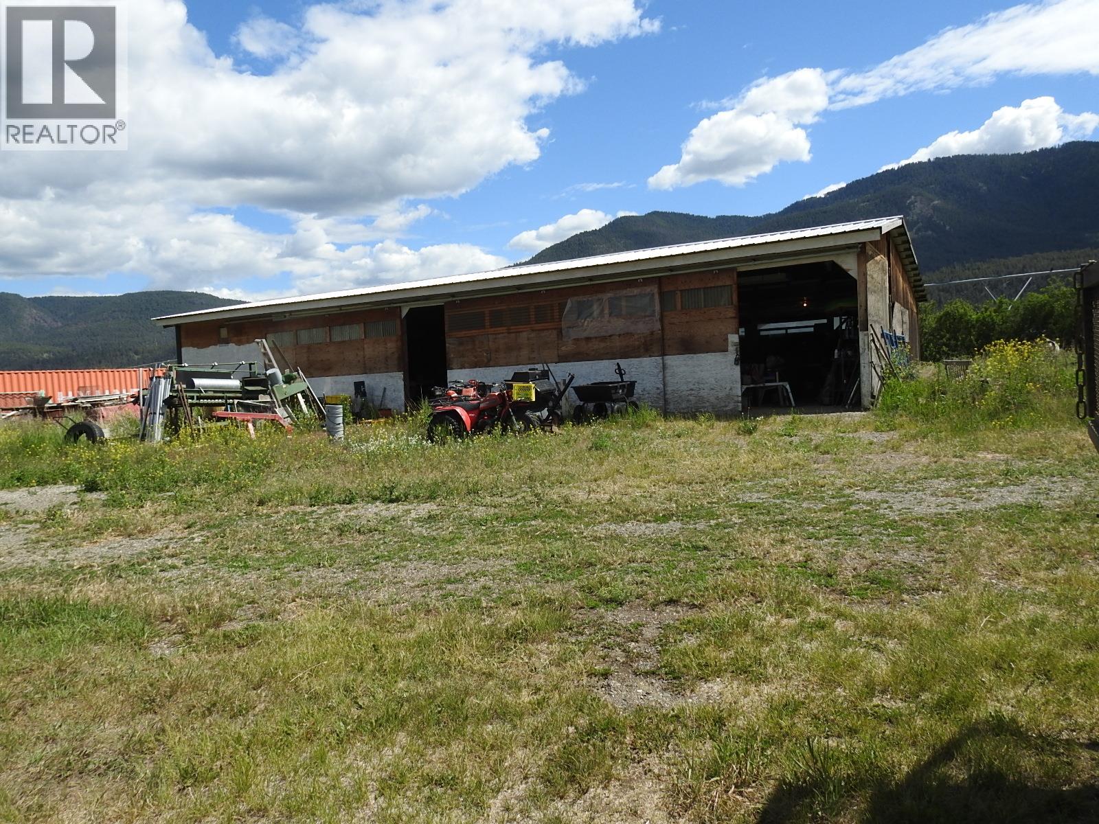 5569 Kamloops-Vernon Highway, Westwold — photo 8