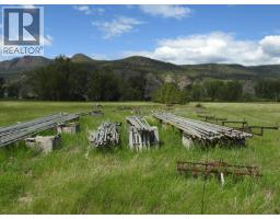 5569 Kamloops-vernon Highway, Westwold, BC V0E3B1 Photo 11