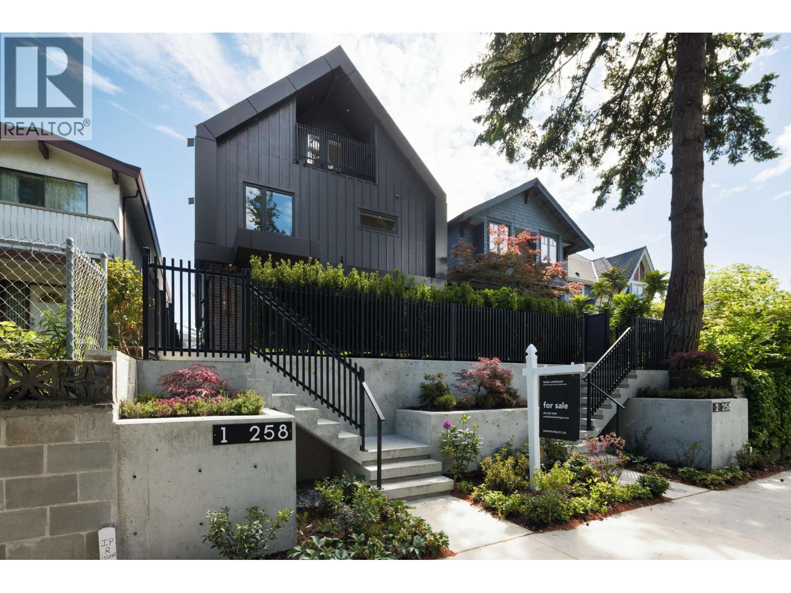 1 258 E 19 AVENUE, Vancouver — photo 2