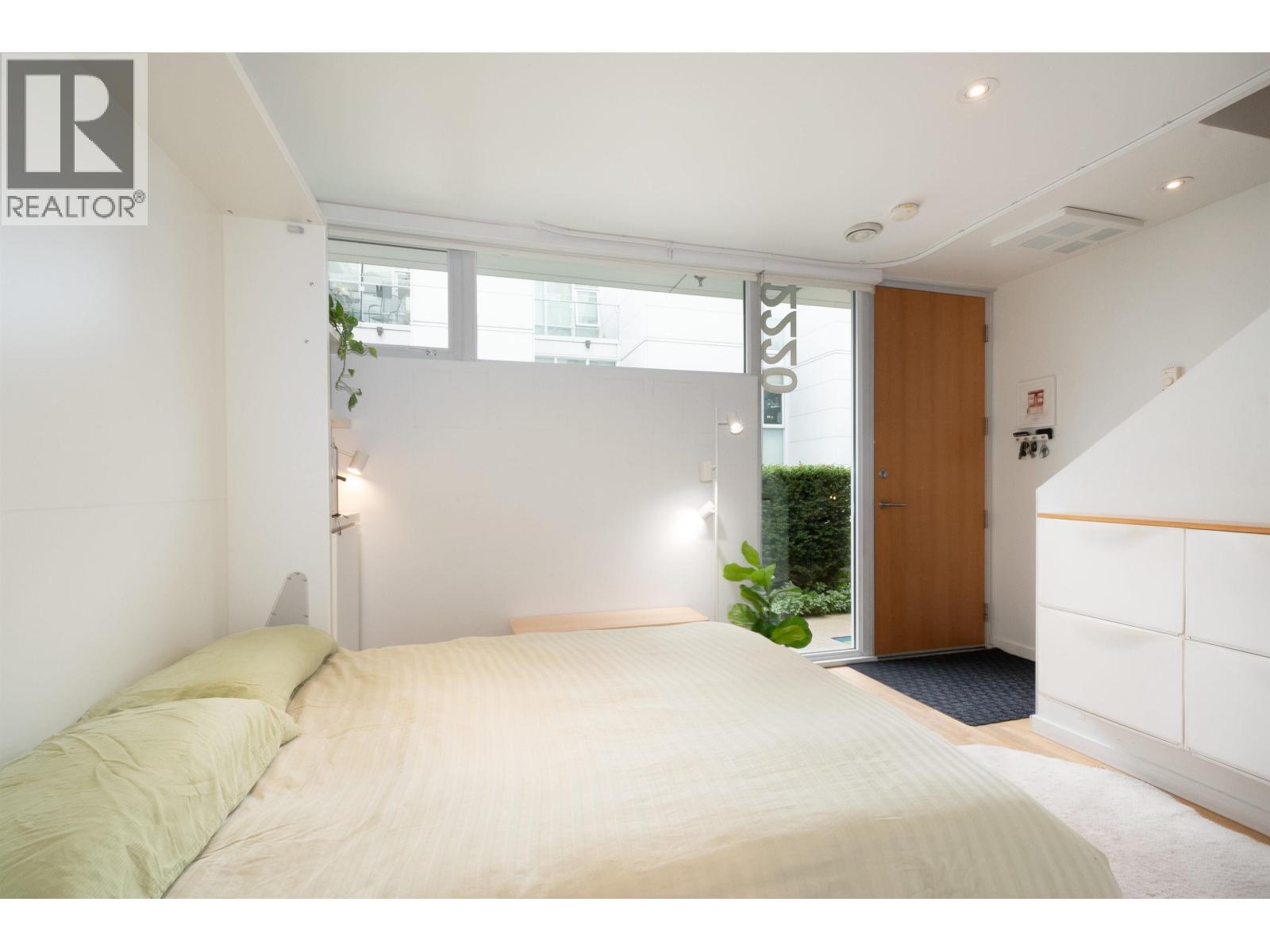 2220 WILLOW STREET, Vancouver