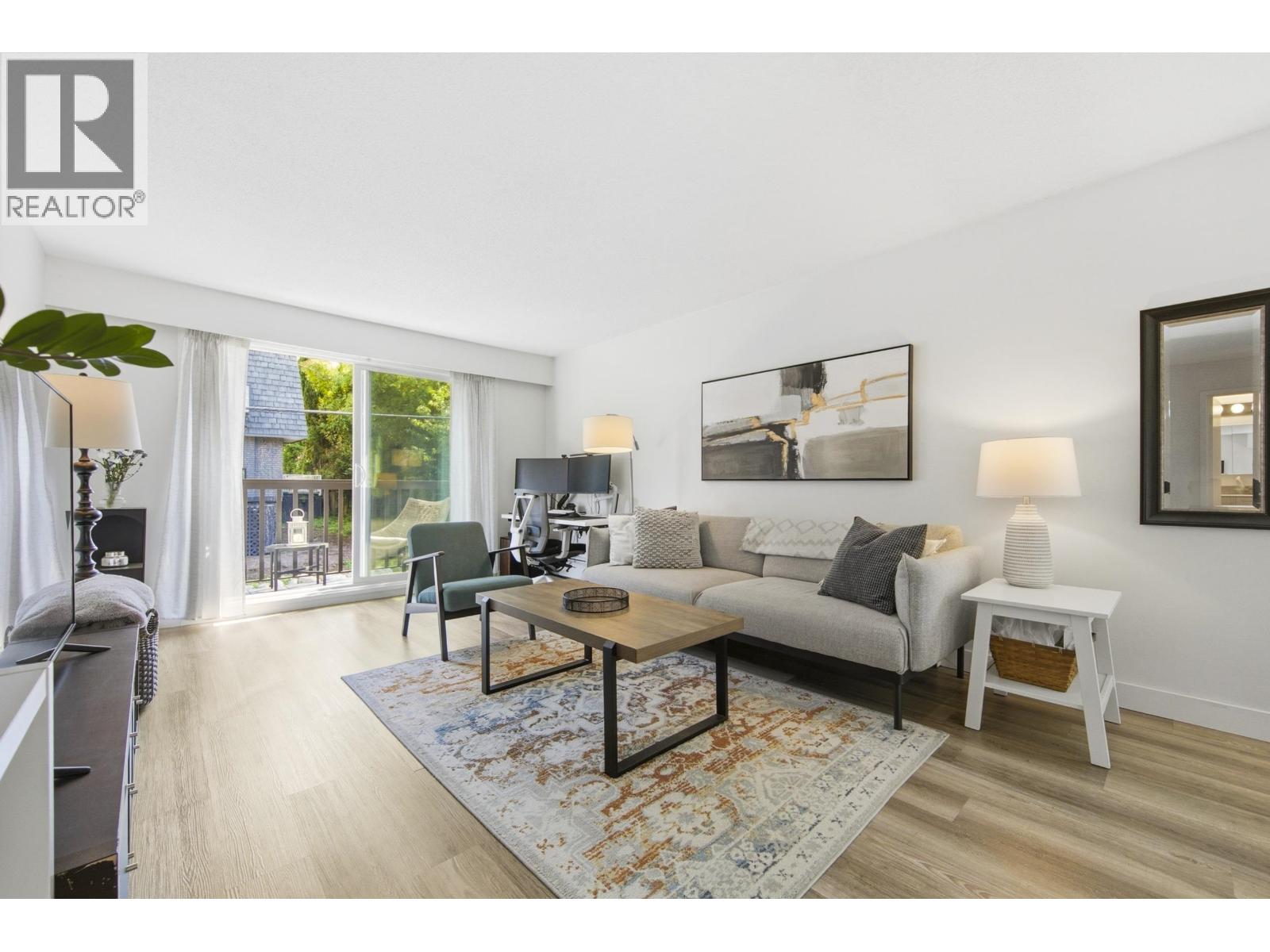 203 270 W 3RD STREET, North Vancouver — photo 3