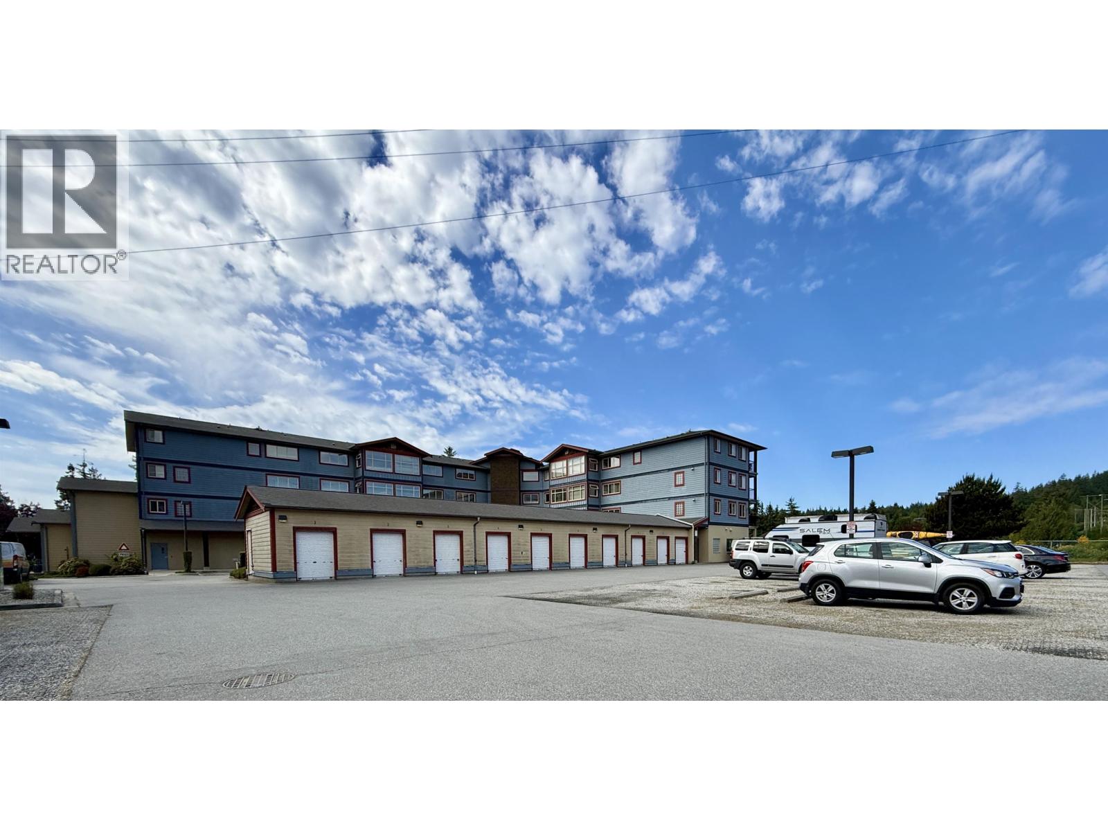 404 5631 INLET AVENUE, Sechelt