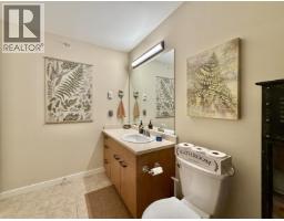 404 5631 Inlet Avenue, Sechelt, BC V7Z0J1 Photo 11