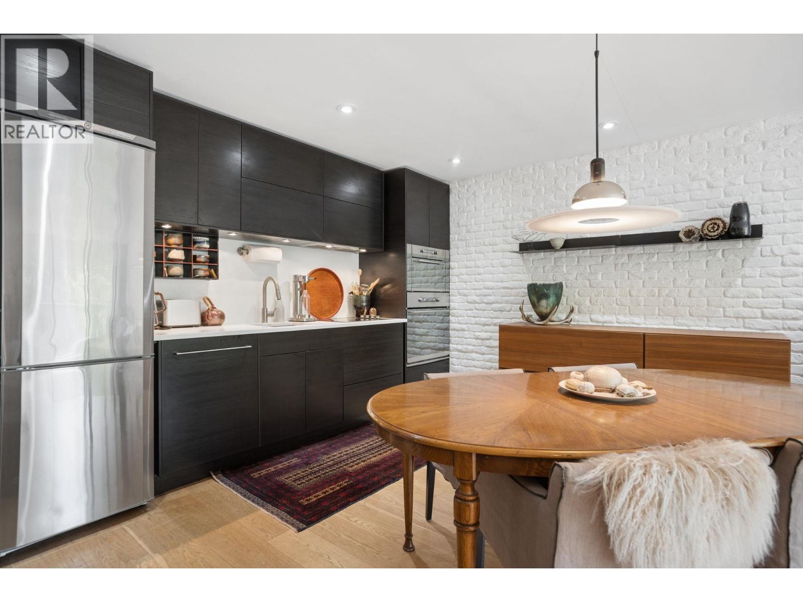205 3264 OAK STREET, Vancouver