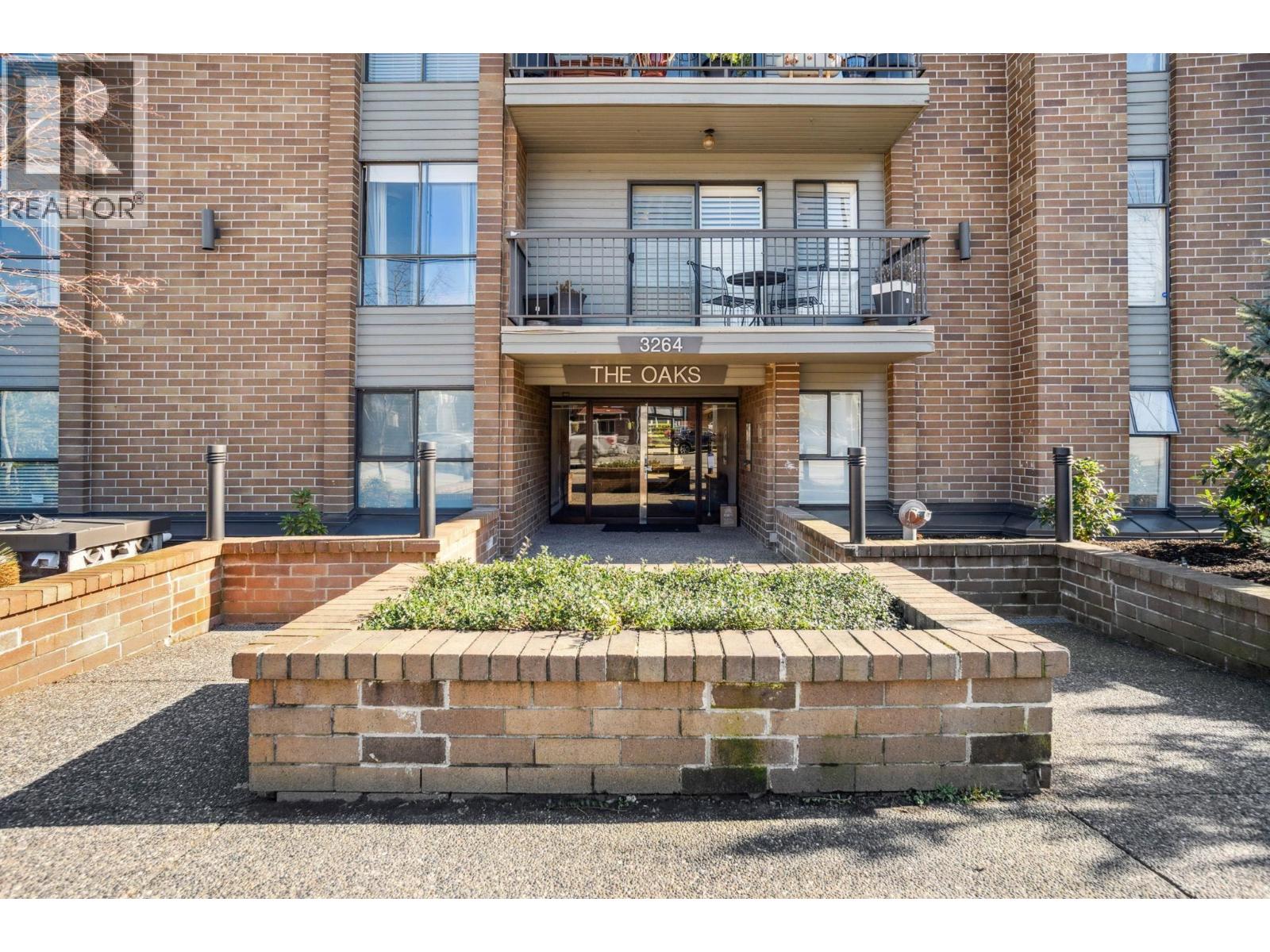 205 3264 OAK STREET, Vancouver