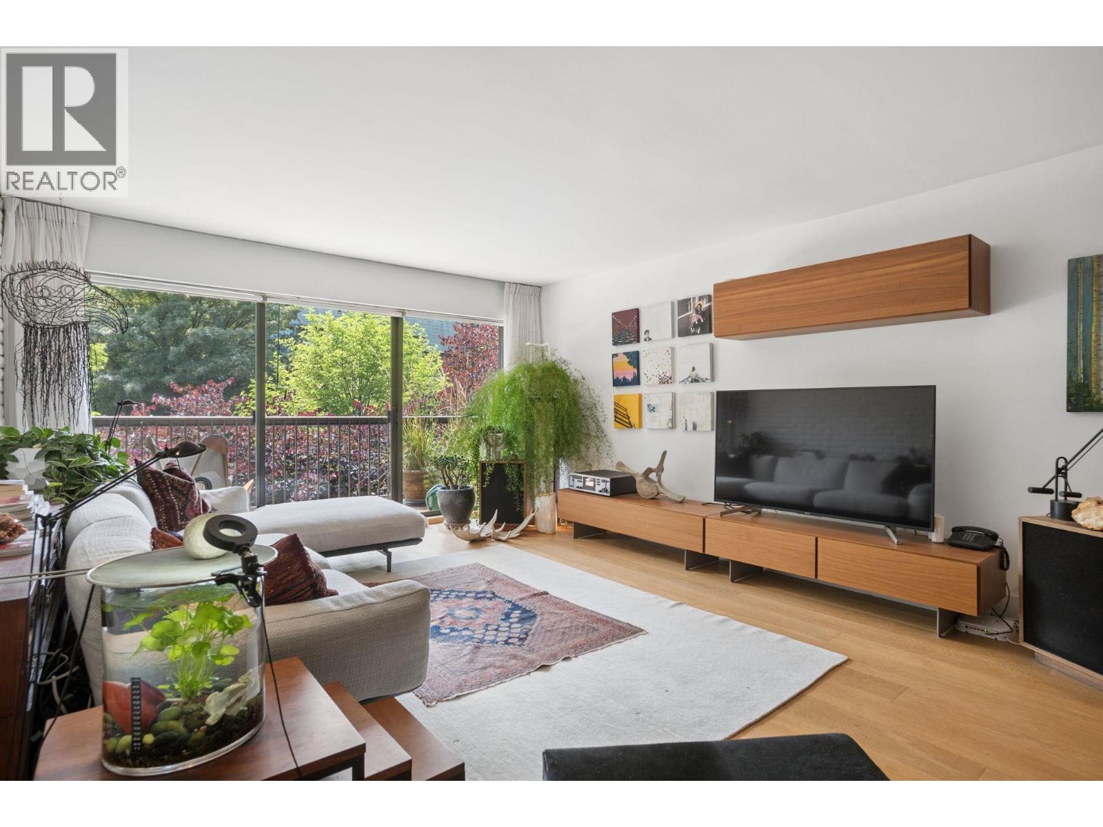 205 3264 OAK STREET, Vancouver