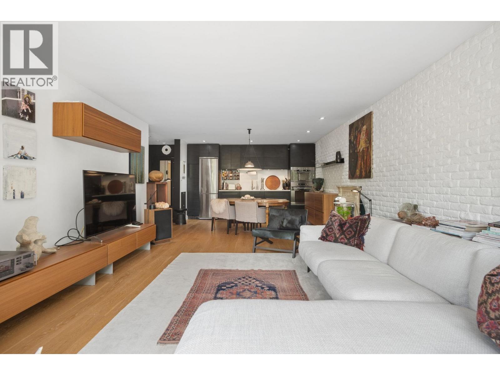 205 3264 OAK STREET, Vancouver