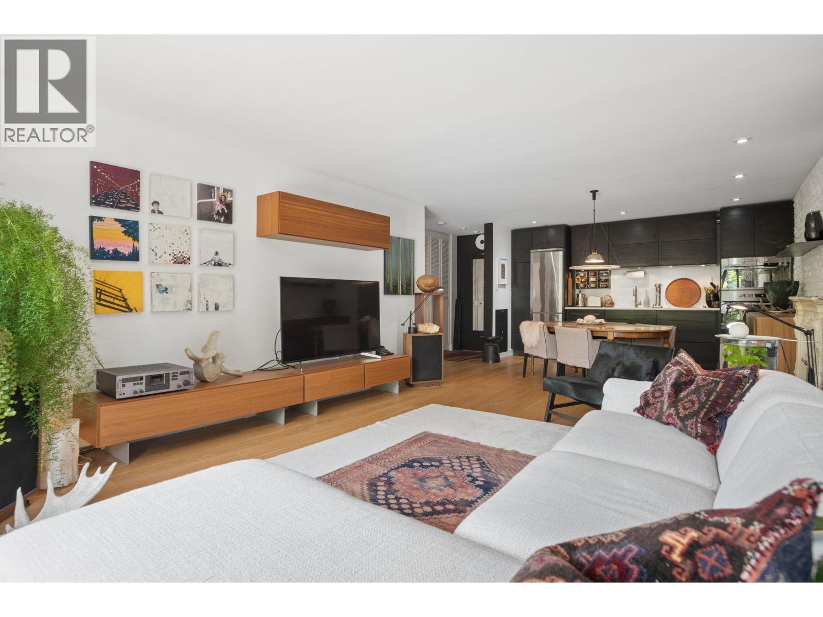 205 3264 OAK STREET, Vancouver