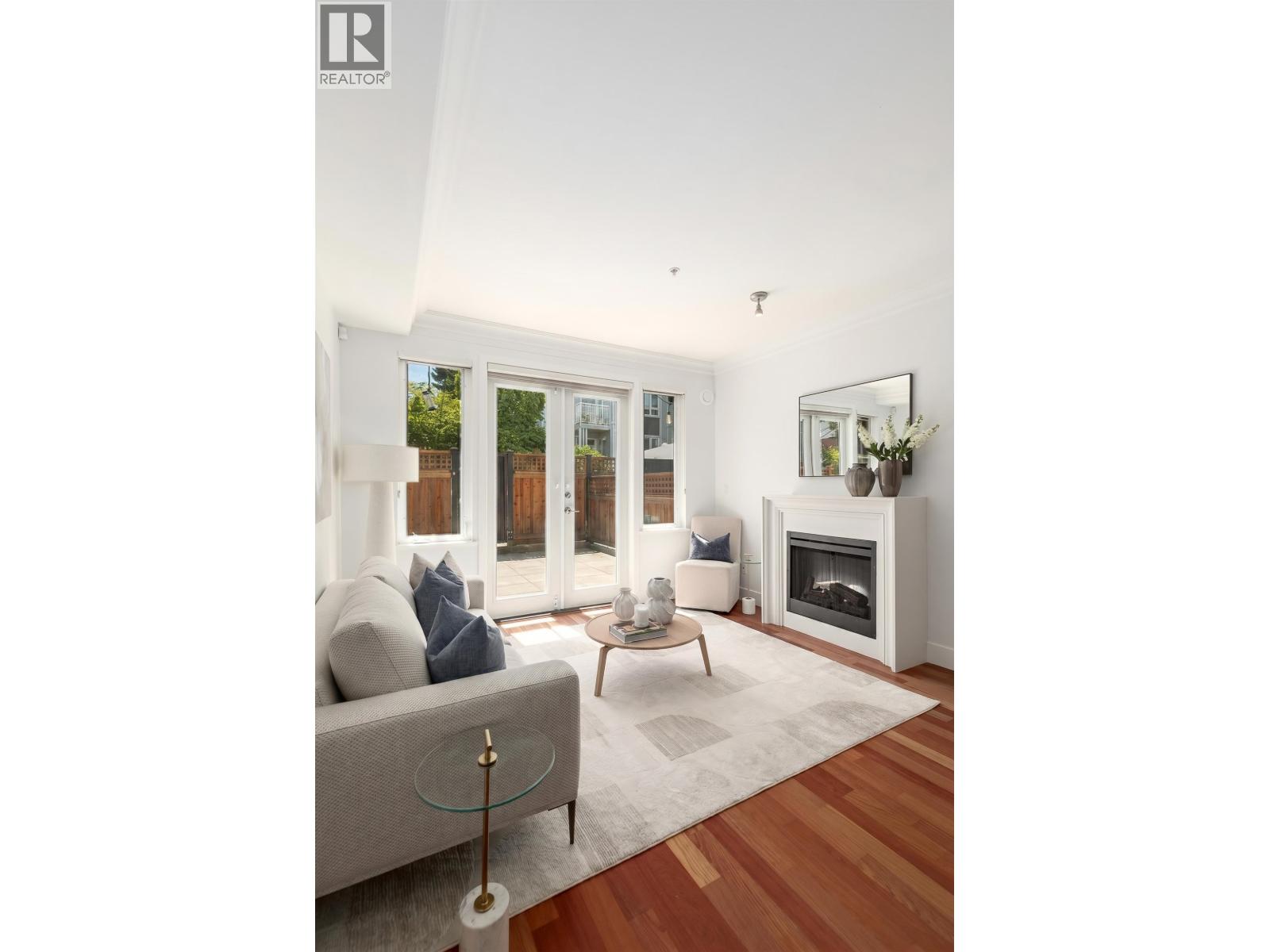 2943 LAUREL STREET, Vancouver