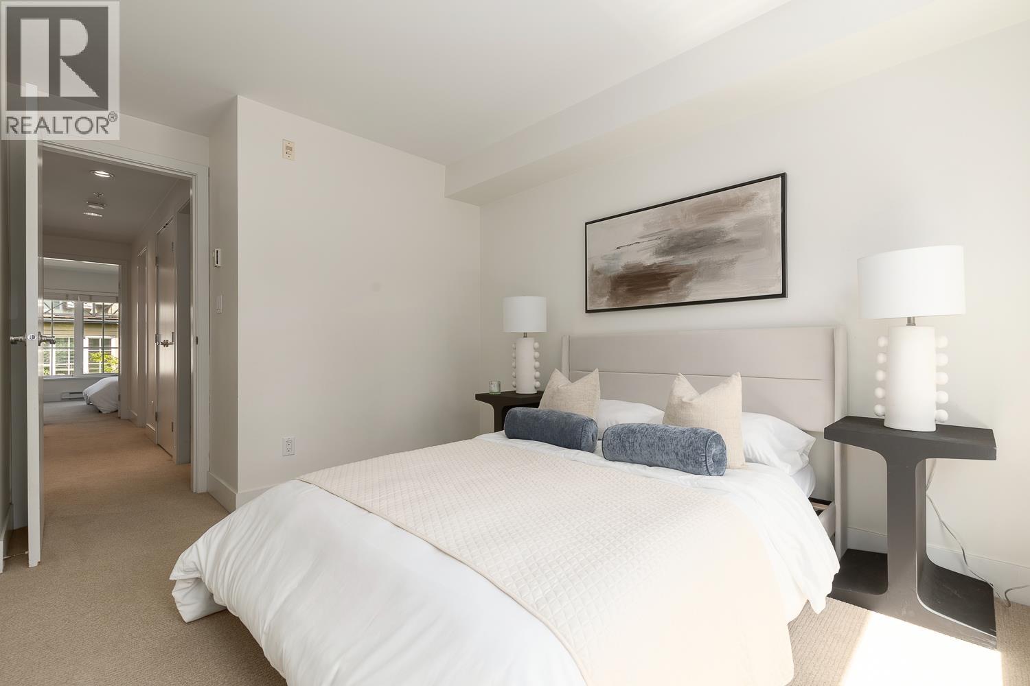 2943 LAUREL STREET, Vancouver