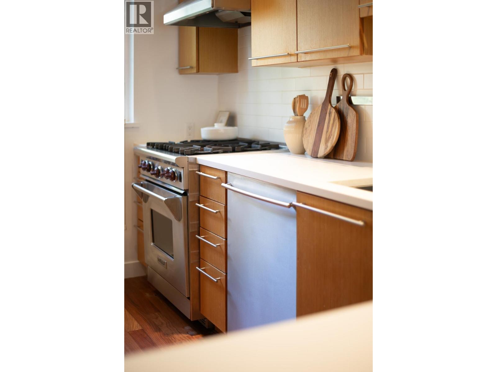 2943 LAUREL STREET, Vancouver