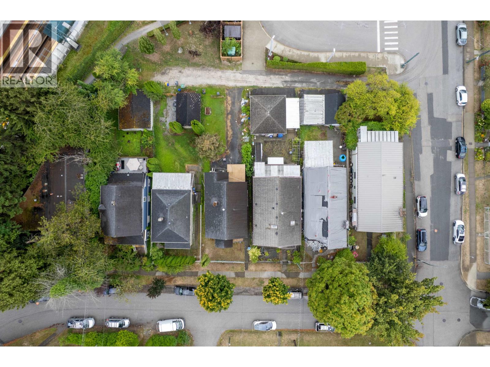 2474 E 24TH AVENUE, Vancouver — photo 2