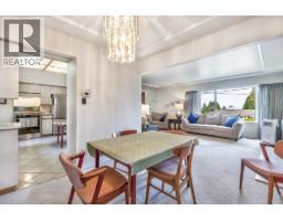 3028 Starlight Way, Coquitlam, BC V3C3P6 Photo 10