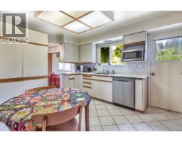 3028 Starlight Way, Coquitlam, BC V3C3P6 Photo 17