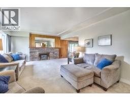 3028 Starlight Way, Coquitlam, BC V3C3P6 Photo 6