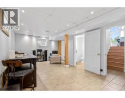 22525 Brickwood Close, Maple Ridge, BC V2X9J5 Photo 9