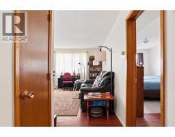1612 24 Avenue NW - photo 27