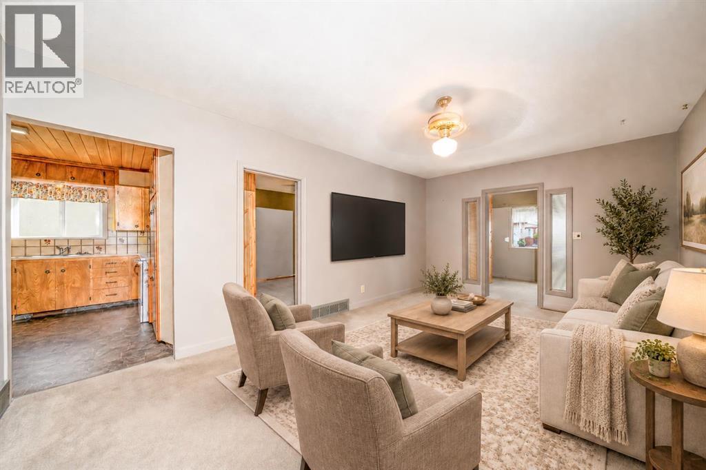 110 2 Avenue W - 9