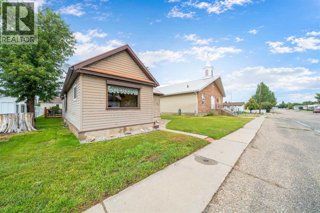 110 2 Avenue W - 37