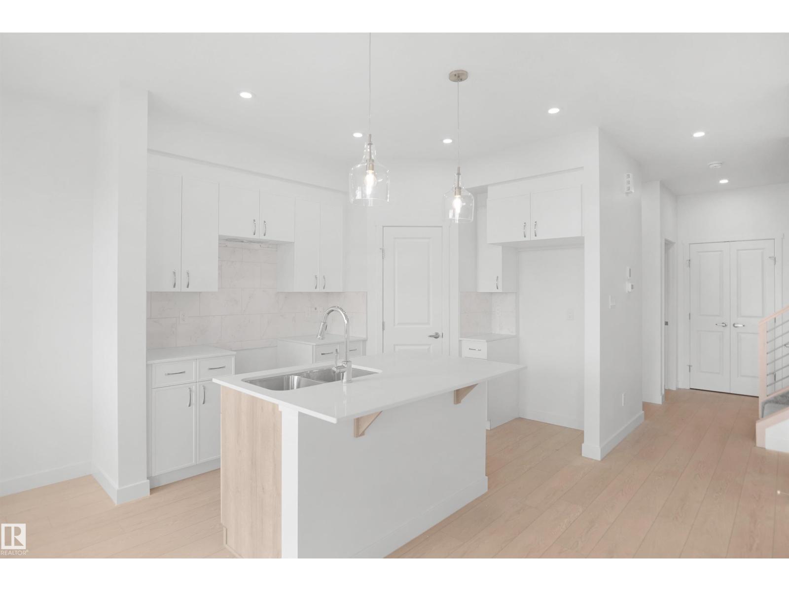 18967 28 AV NW - Image 15