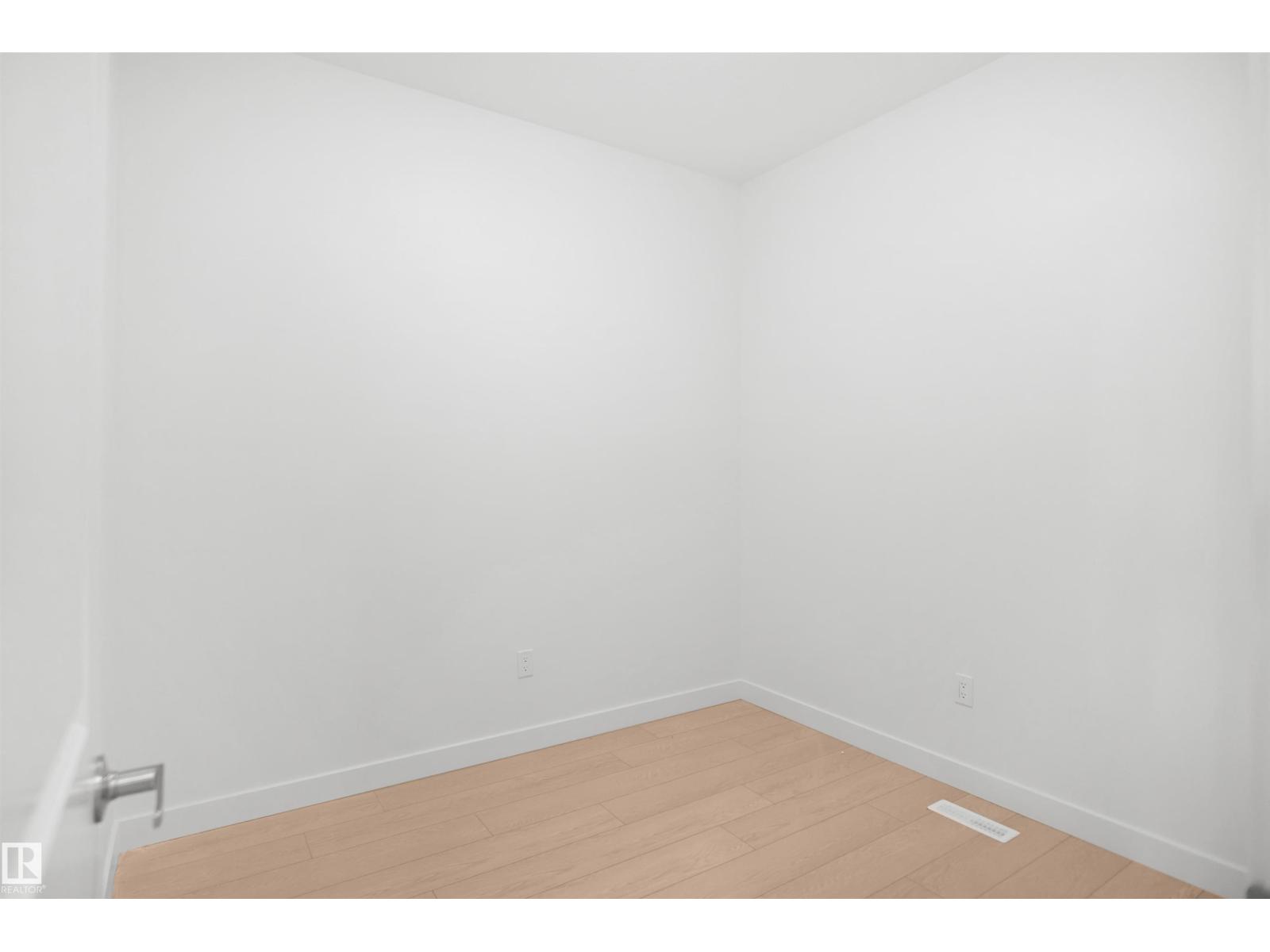 18967 28 AV NW - Image 11