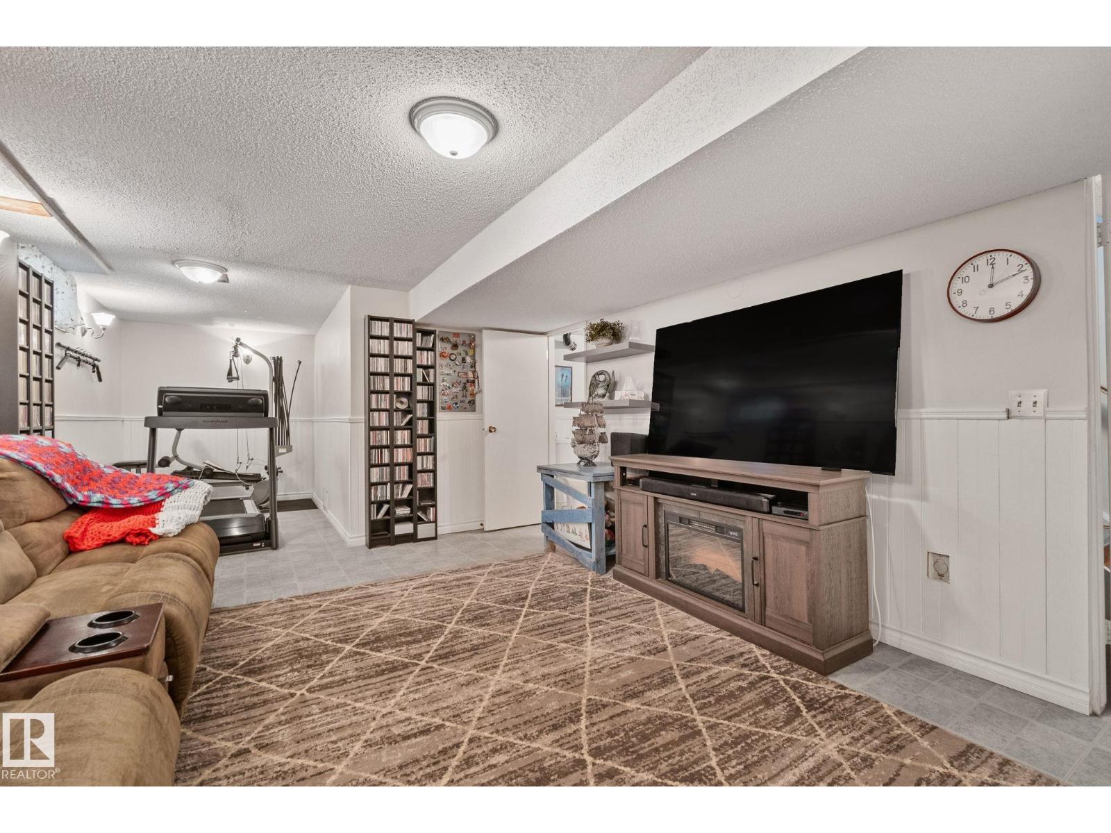 1128 68 ST NW - 26