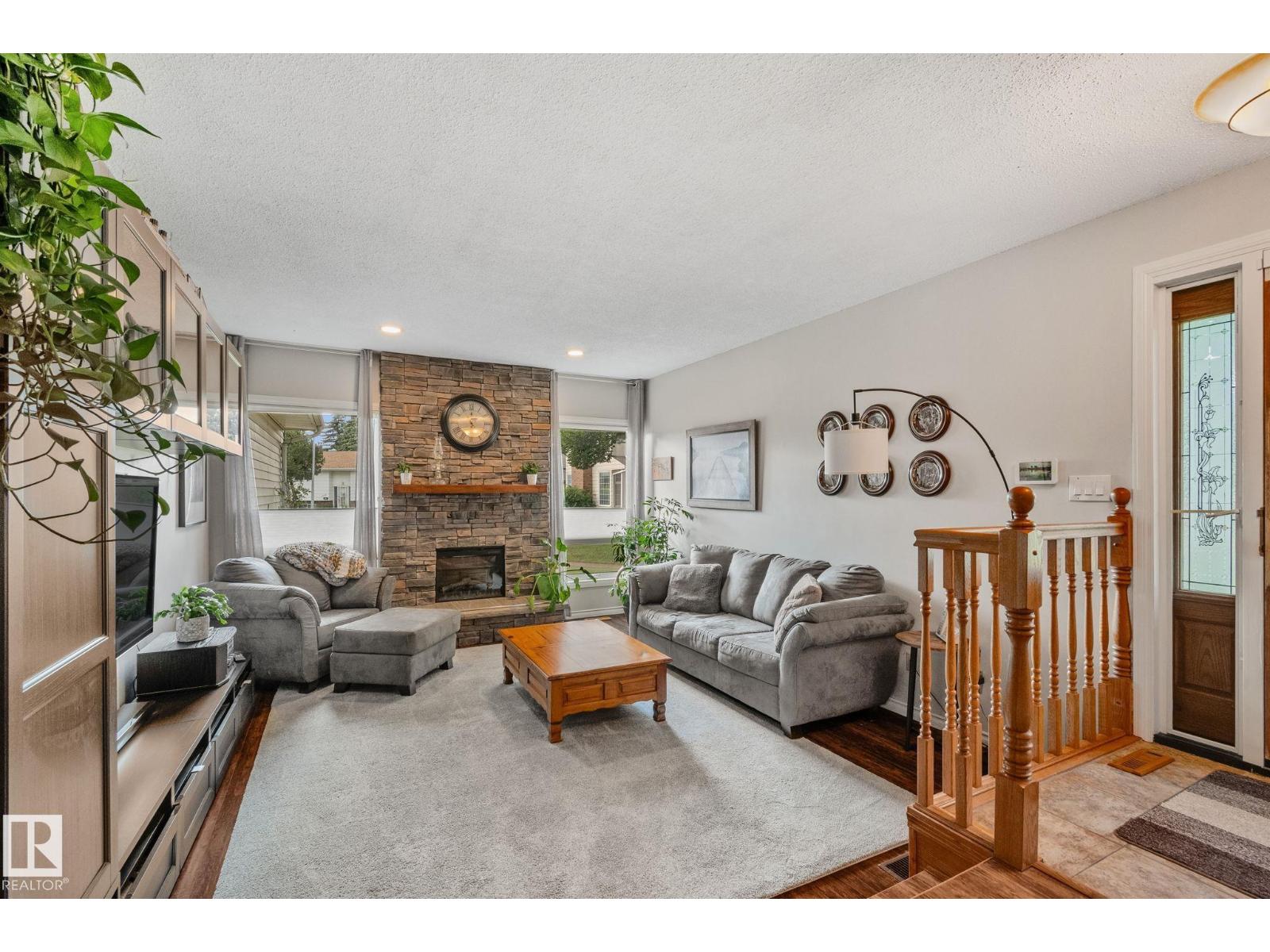 1128 68 ST NW - 4