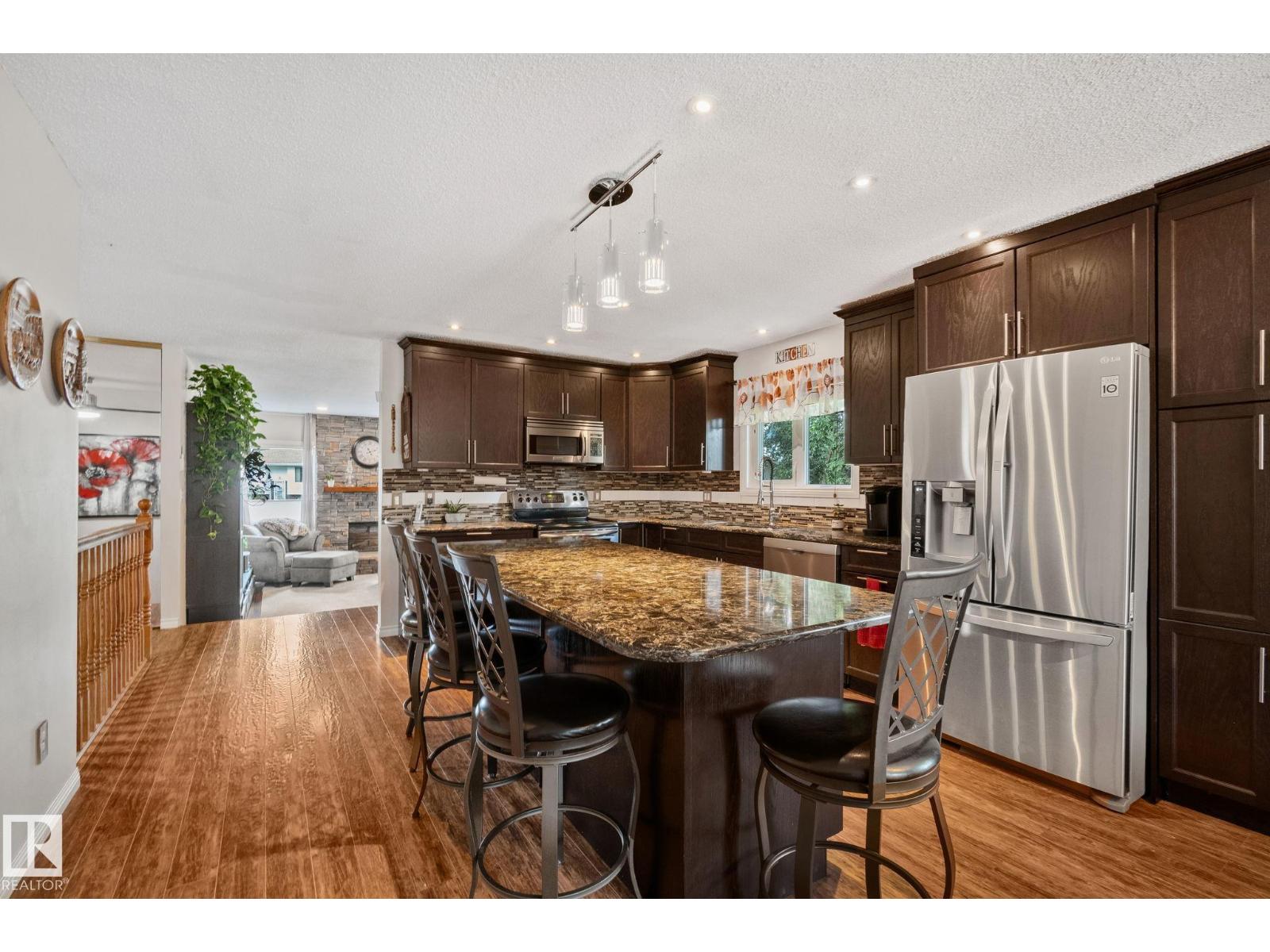 1128 68 ST NW - 8