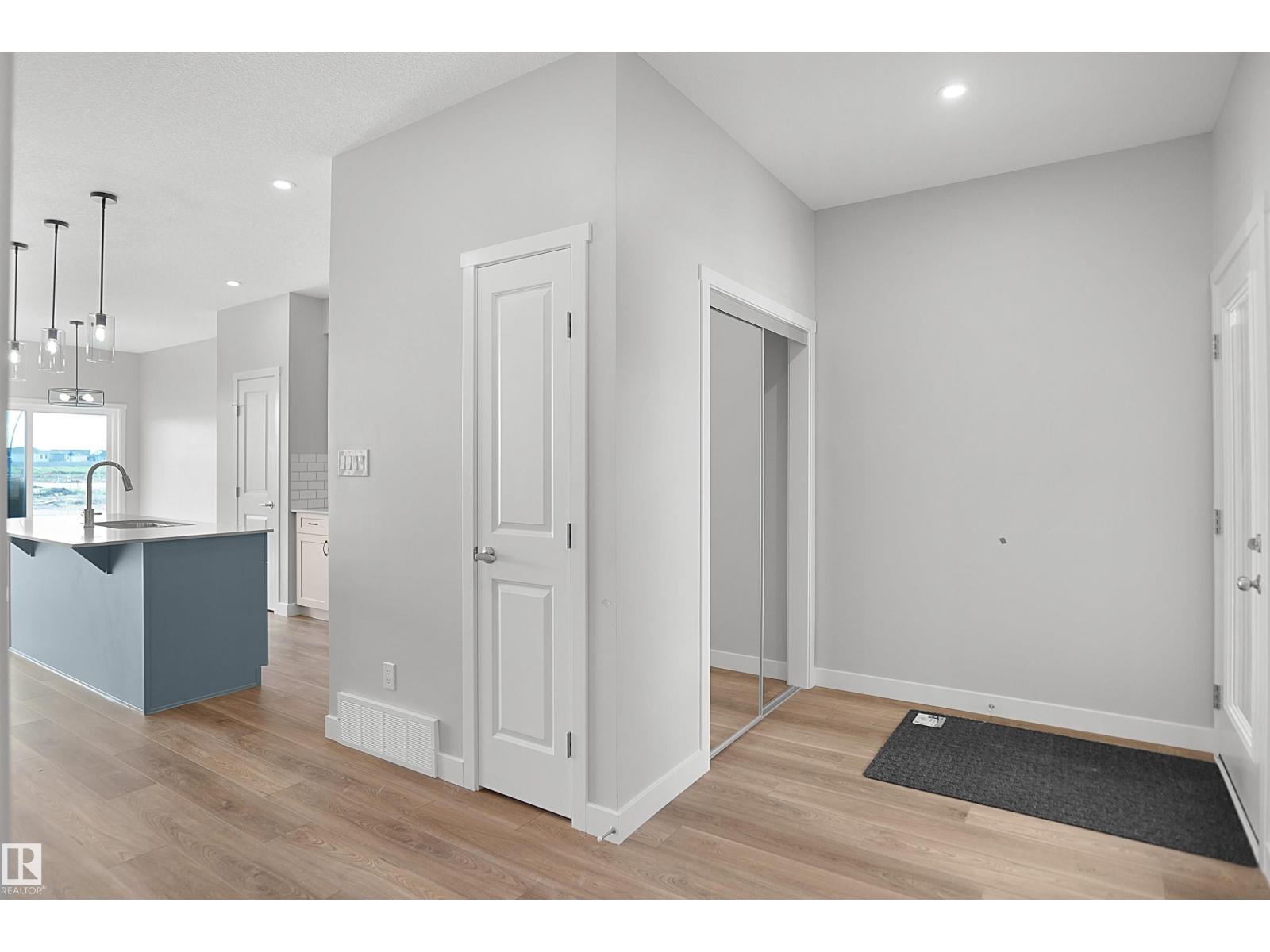 18963 28 AV NW - 2